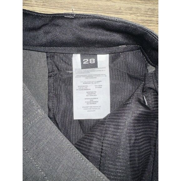 Volcom Men's Surf & Turf 4 Way Stretch Shorts. Size 28. Gray. NWOT. Y - Picture 9 of 9